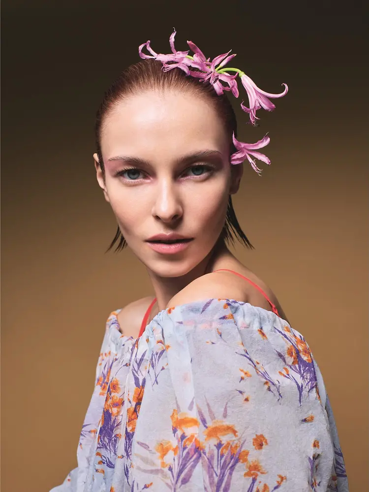 ESSENTIAL LOOKS LET IT BLOOM