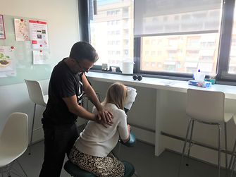 Servicio de fisioterapia empleado Henkel