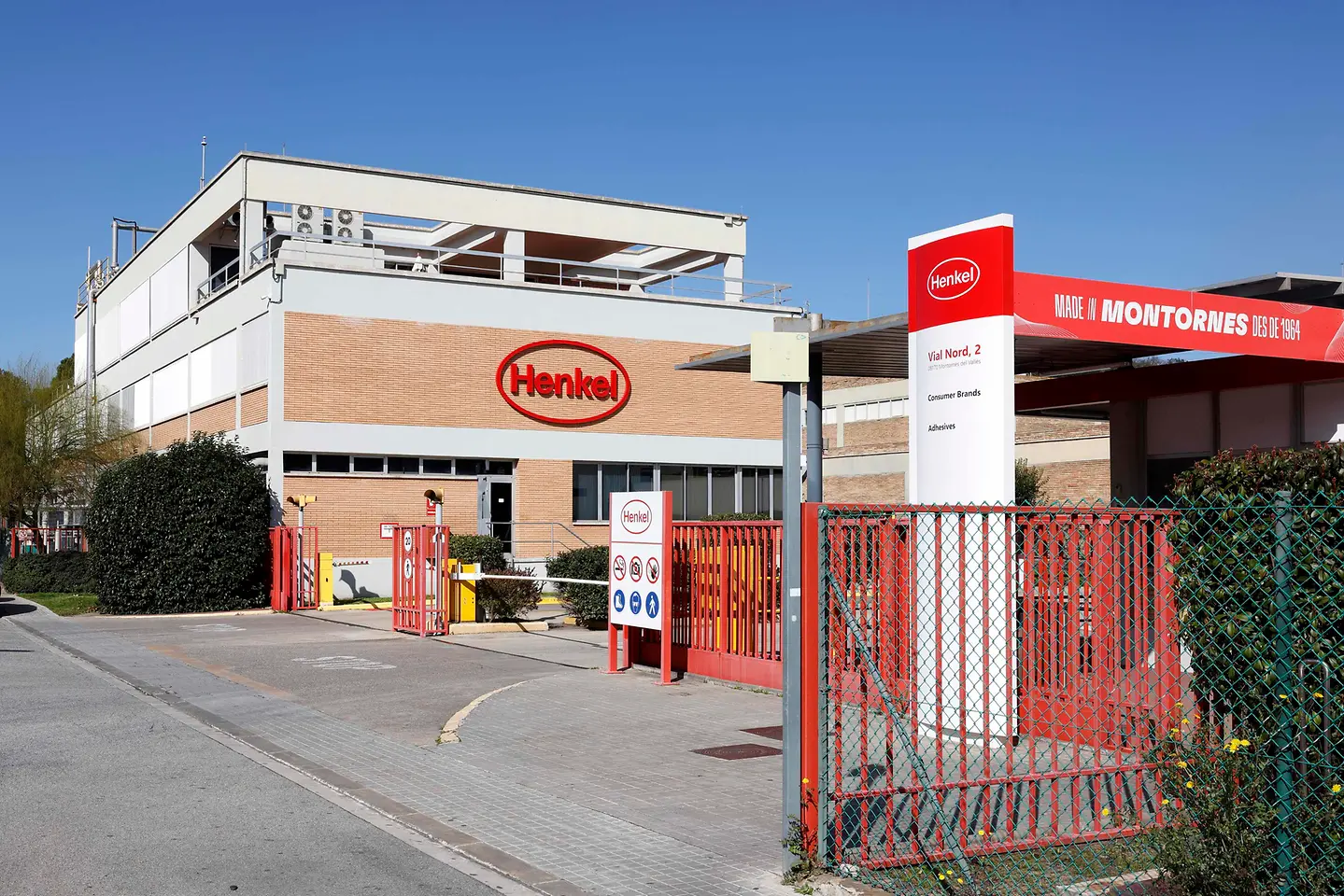 Henkel recibe al presidente Salvador Illa en su planta productiva