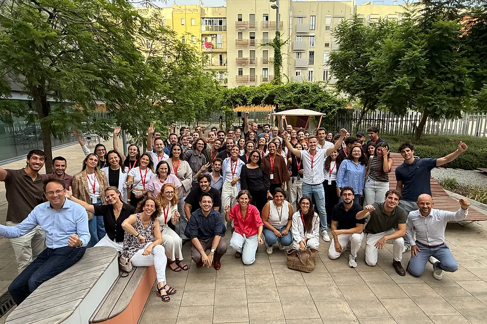 Equipo internacional del Supply Chain Planning Hub de Henkel en Barcelona durante la inauguración del centro.